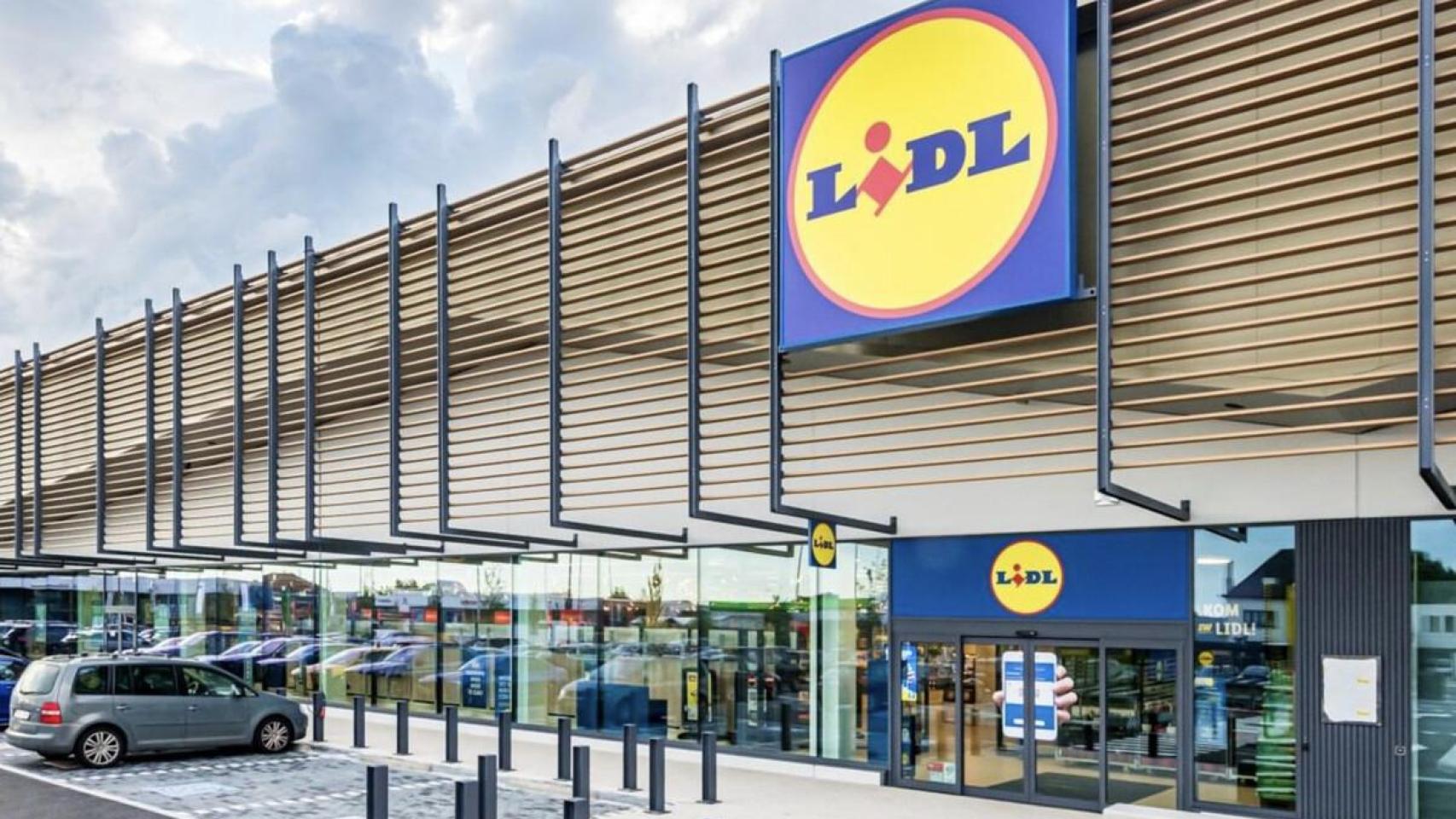 este es el 2 en 1 perfecto para tu escritorio en la vuelta al cole: permite organizar lápices y además carga tu móvil