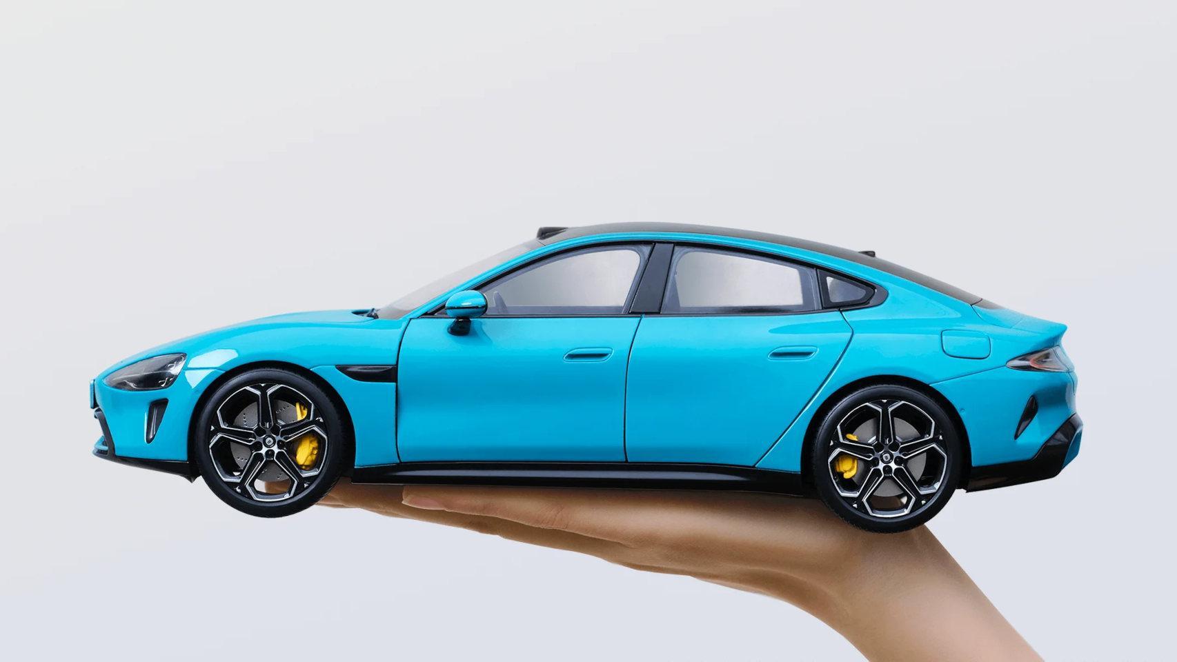 el xiaomi su7 ya se puede comprar en españa, en forma de juguete: la marca empieza a promocionar su coche eléctrico