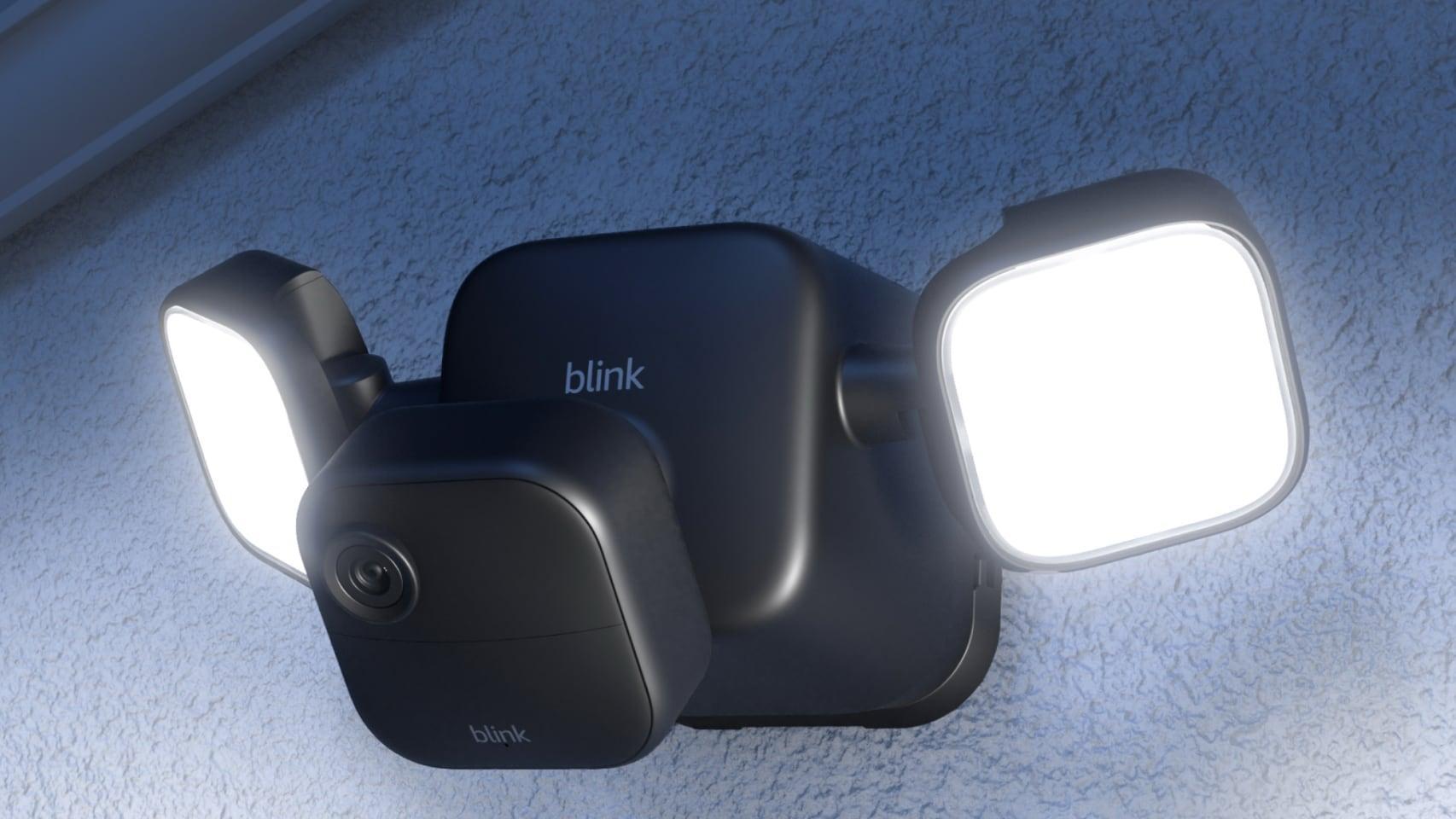 adiós a los ladrones y okupas: esta cámara de vigilancia tiene iluminación incorporada, se integra con alexa y es barata