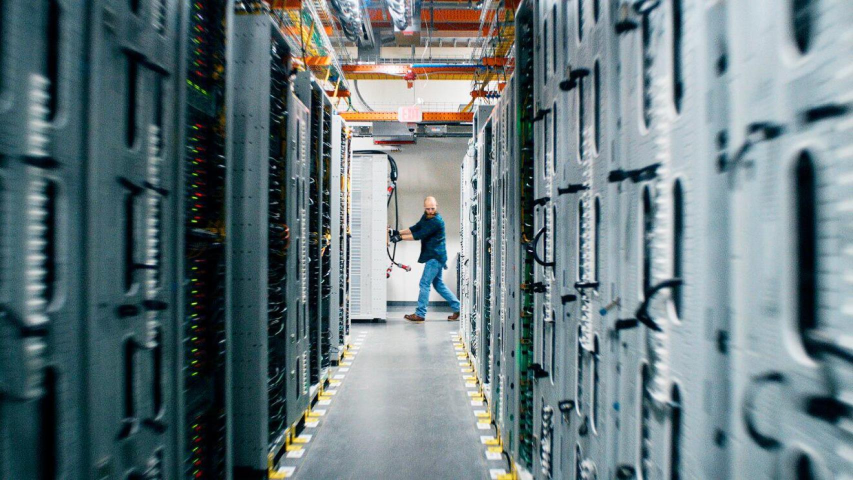 amazon revela la causa de la masiva caída de aws que dejó sin funcionar desde bancos a fortnite, alexa o perplexity