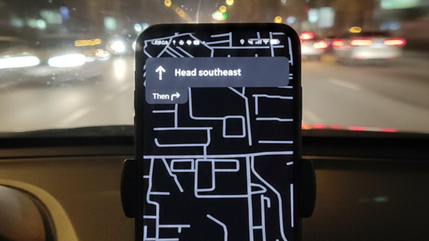google maps cambia para siempre con un nuevo modo: "hace que la batería dure hasta cuatro horas más"