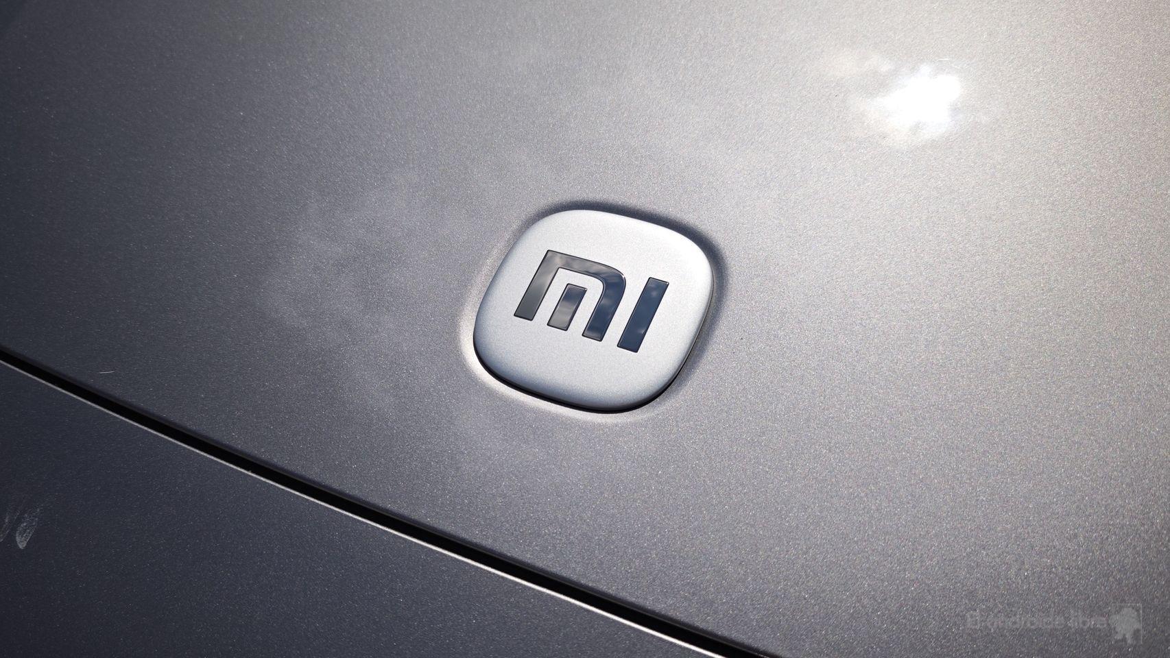 los coches de xiaomi van a cambiar para siempre justo antes de llegar a españa: adiós a las baterías y hola a la gasolina